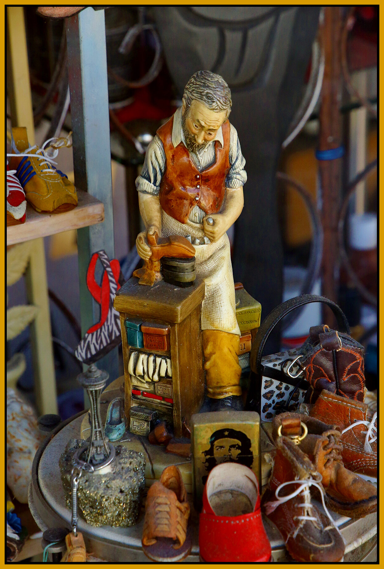 Denman Shoe Repair Window_Apr 8_2020_HDR_B1442_4x6s.jpg