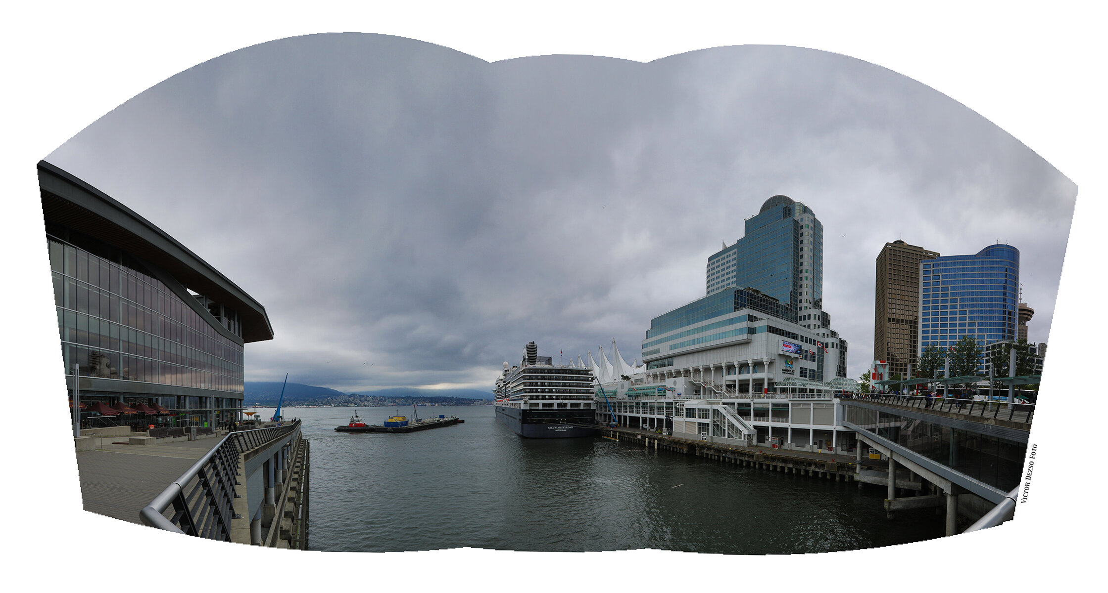 Coal Harbour Ship_Jun 22_2019_HDR_Pan_E3104_4x8s.jpg