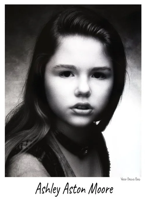 Ashley+Aston+Moore_5923_4x5.jpg