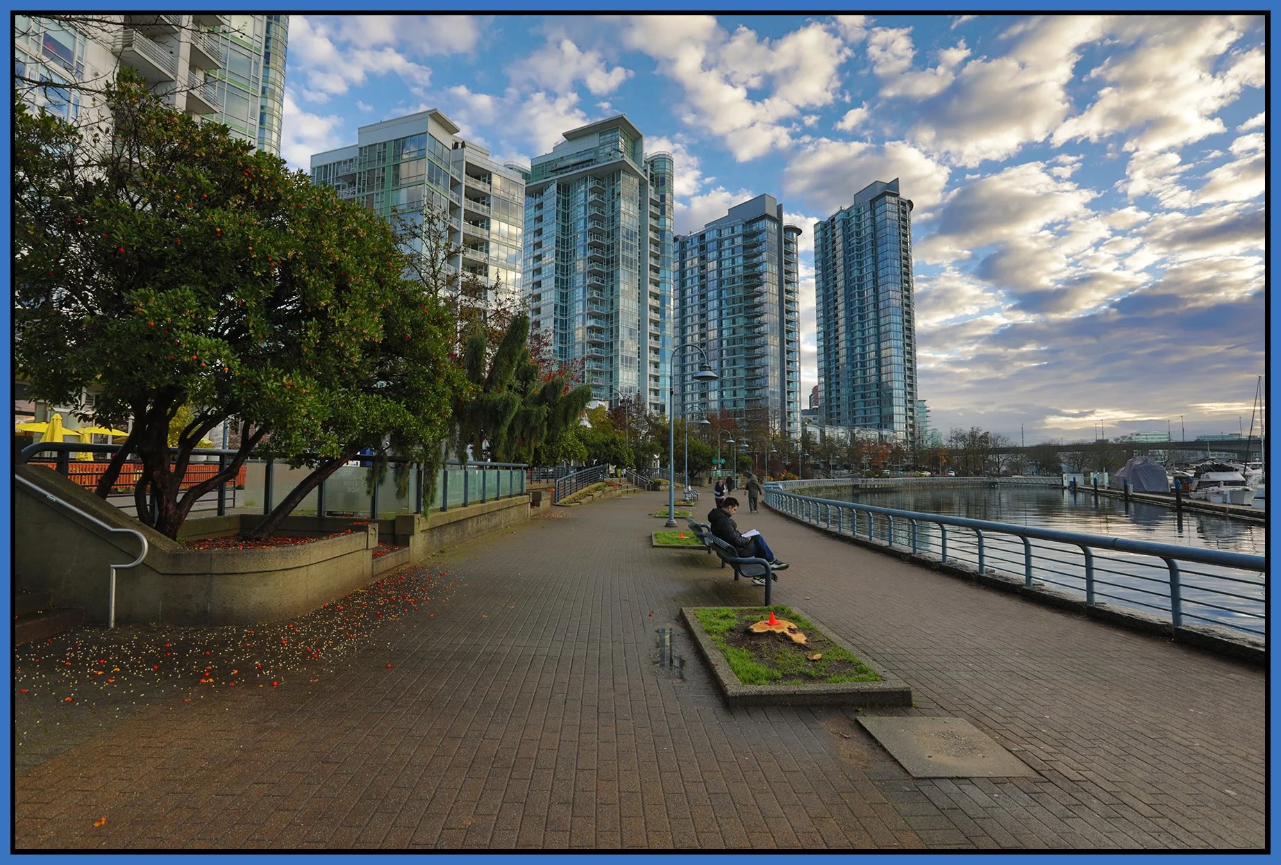 1000 Marinaside Walk LkgE_Dec 6_2025_HDR_4K5855_4x6s.jpg