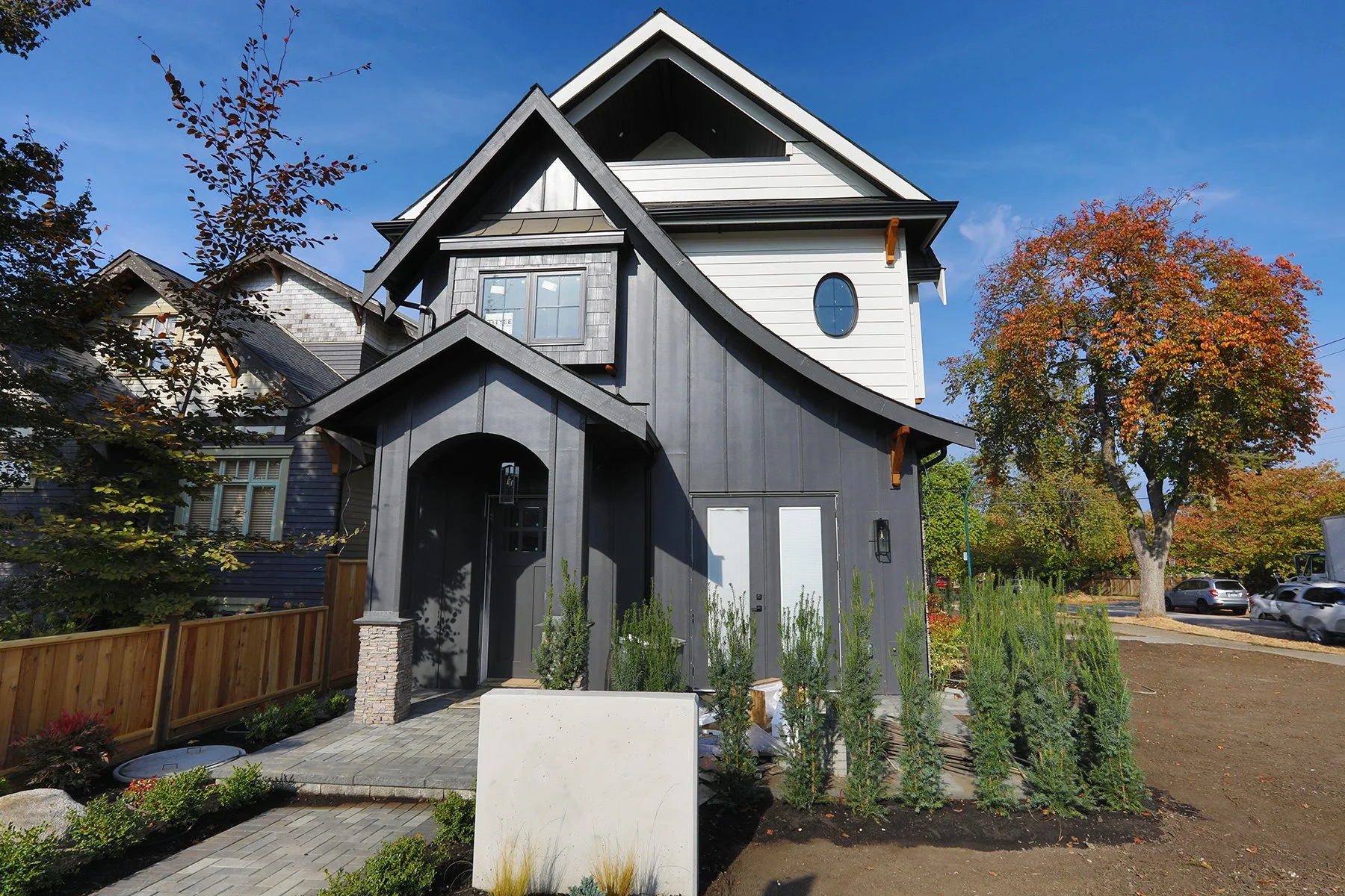 2697 Dundas Const_Oct 14_2022_HDR_5C3064_4x6.jpg