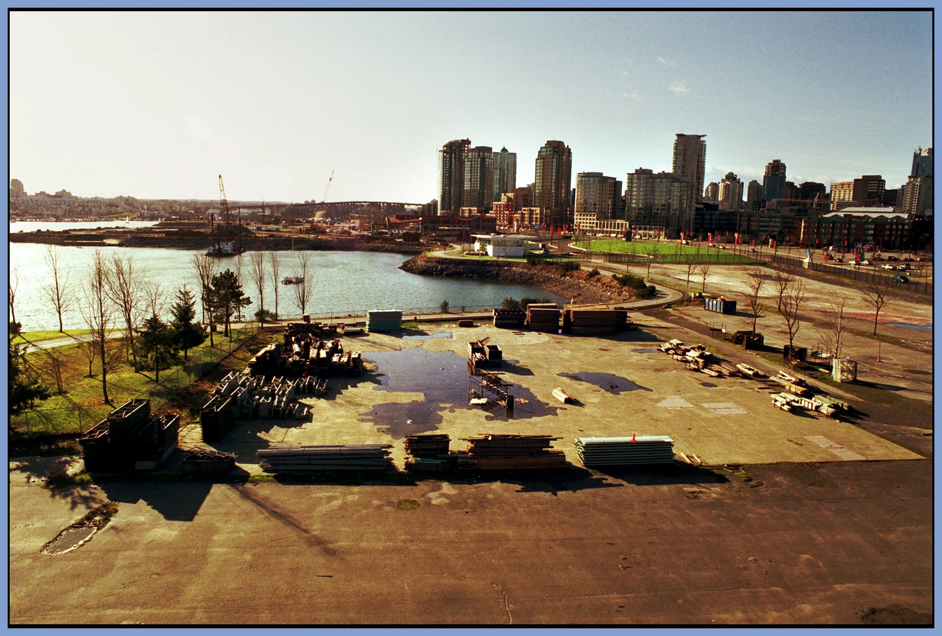 LkgNW from Cambie Bridge March 1994_4x6s.jpg