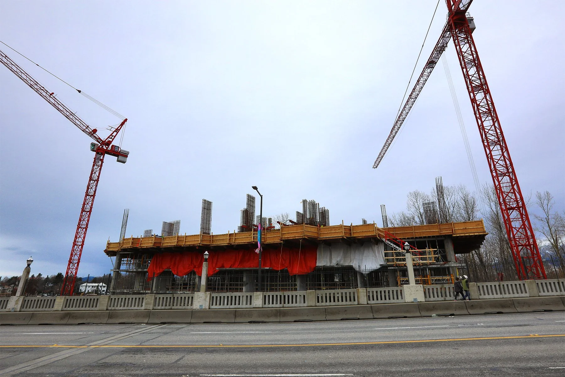 Senakw Burrard Bg Const_Mar 8_2024_HDR_4H4512_4x6.jpg