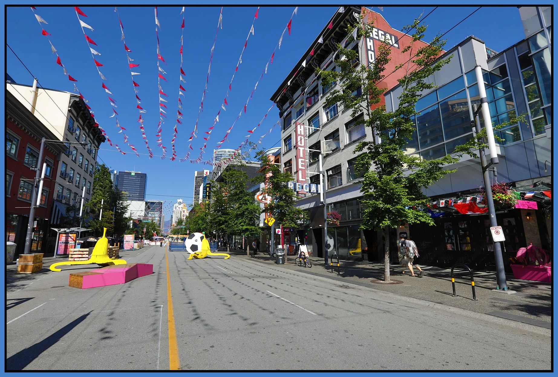 1056 Granville St LkgN_Aug 7_2026_HDR_4L9245_4x6s.jpg