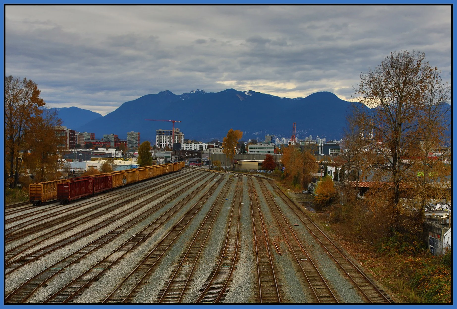 Terminal Ave Viaduct LkgN_Nov 8_2024_HDR_5E4391_4x6s.jpg