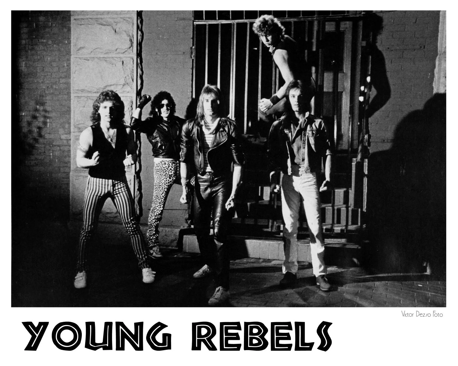 Young Rebels_4137_s.jpg