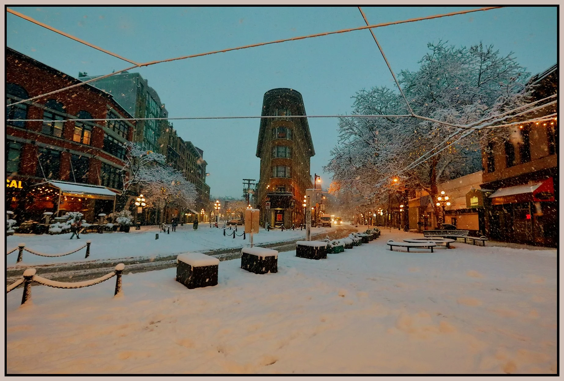 Gastown Maple Tree Square_in the Snow_Jan 17_2024_HDR_4H1076_peNatB II_4x6s.jpg