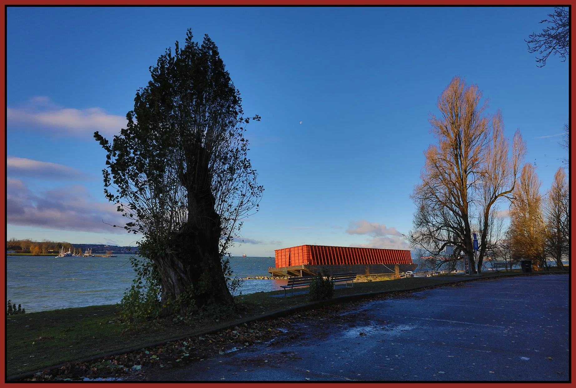 Barge in English Bay_Nov 23_2021_HDR_5A1546_4x6s.jpg