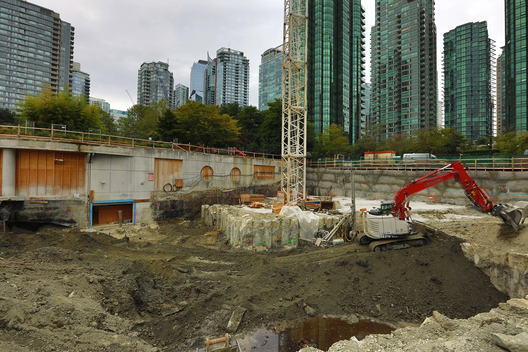 Coal Harbour Const_Sep 15_2022_HDR_5B8969_4x6.jpg