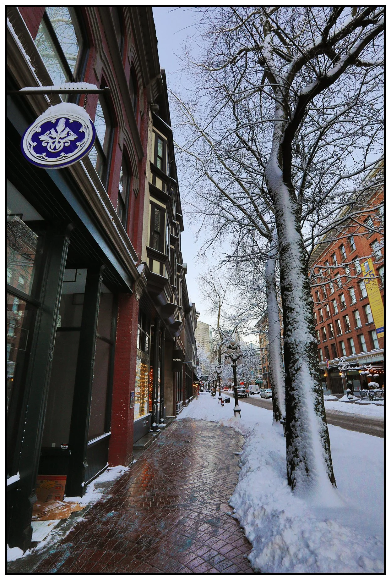 Gastown Water St Snow_Dec 30_2021_HDR_5A5630_4x6s.jpg
