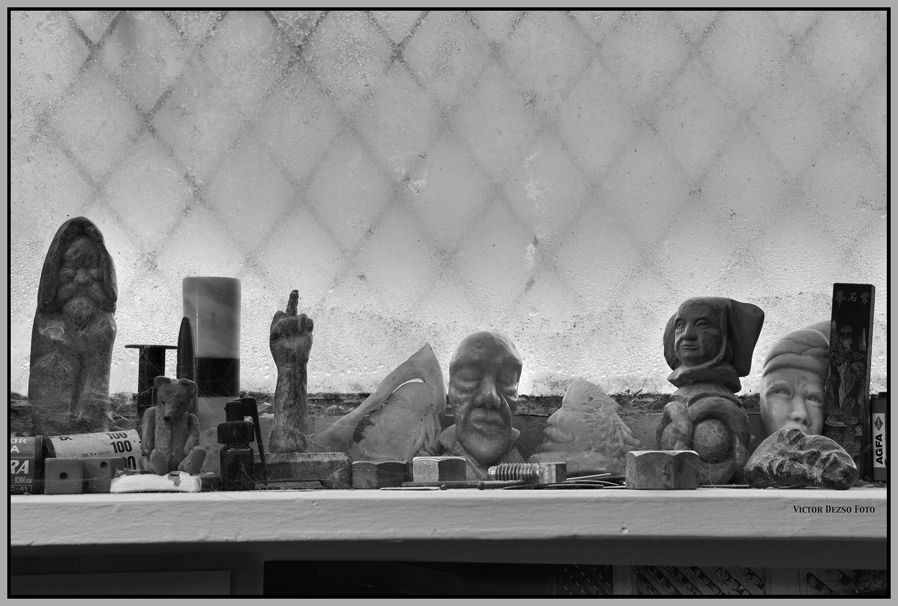 Knick-Knacks_Dec 17_2025_HDR_5F5483_peAccurate BW_4x6s.jpg