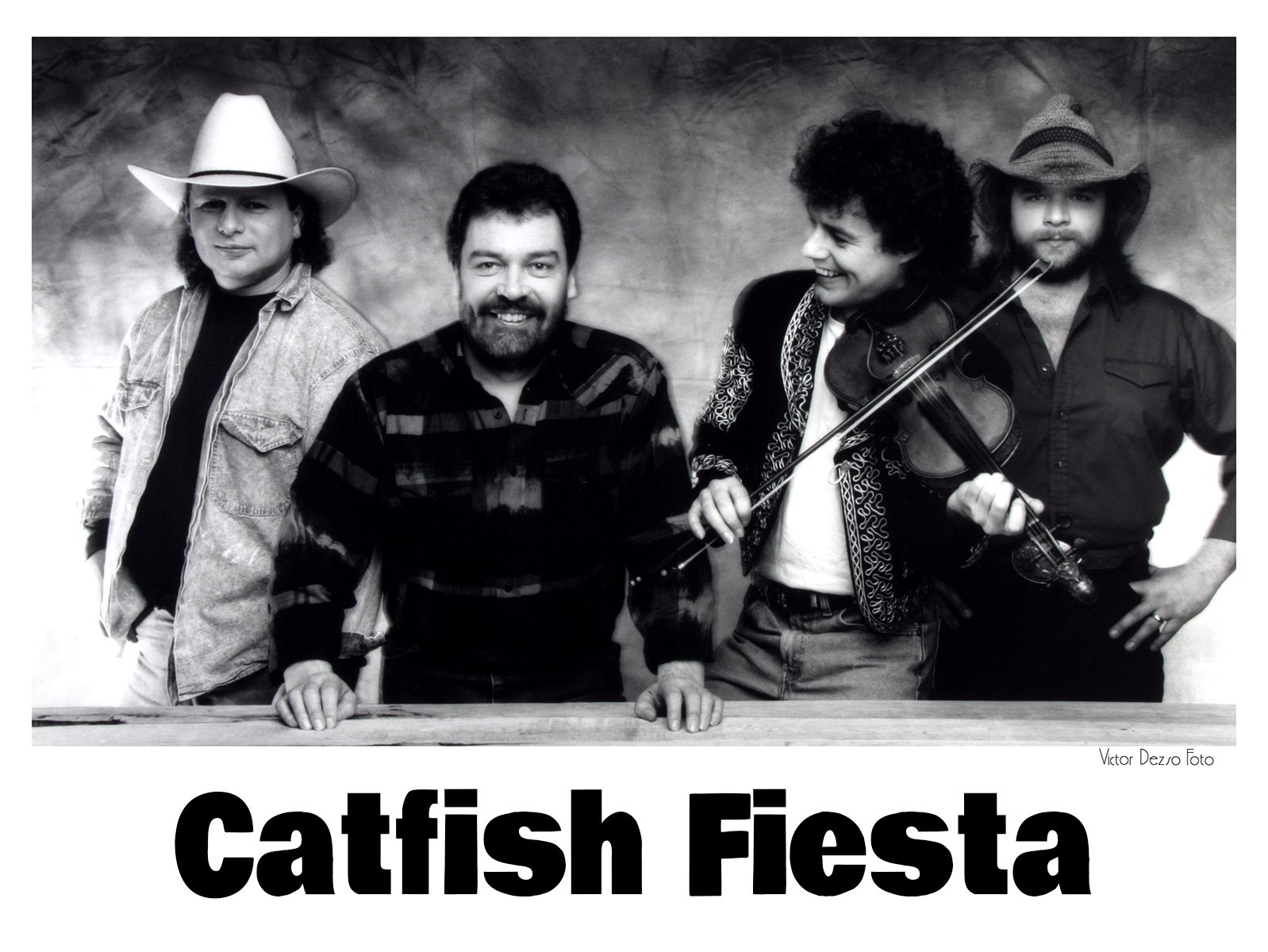 Gary Comeau and Catfish Fiesta_7277_4x5.jpg