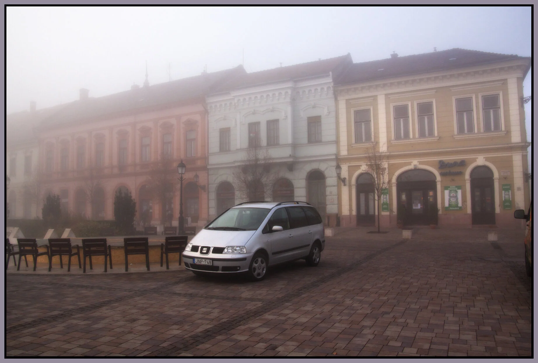 Vác SEAT_Nov 3_2011_4715v_4x6s.jpg