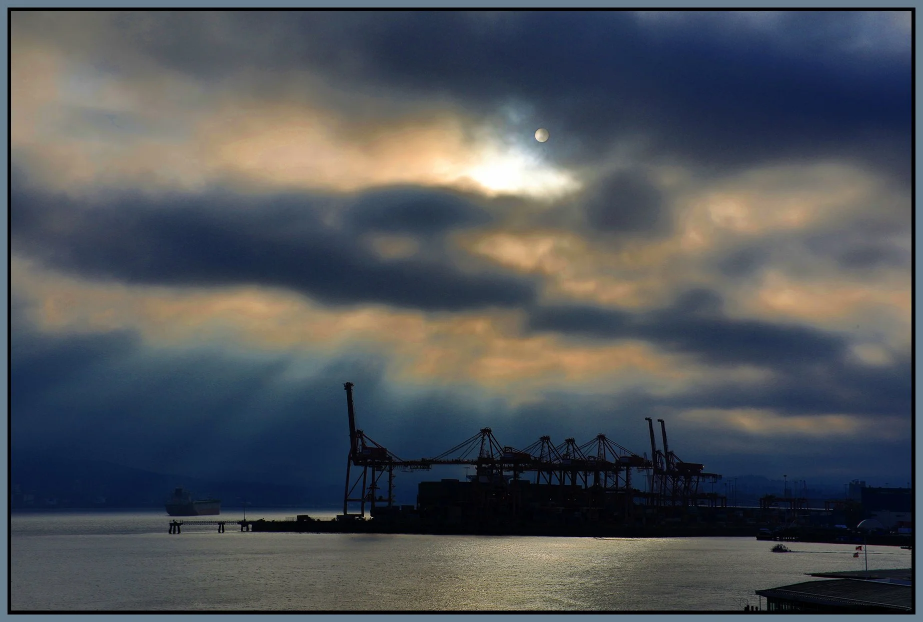Vancouver Harbour_Aug 8_2019_HDR_E5970_peExpMrg_4x6s.jpg