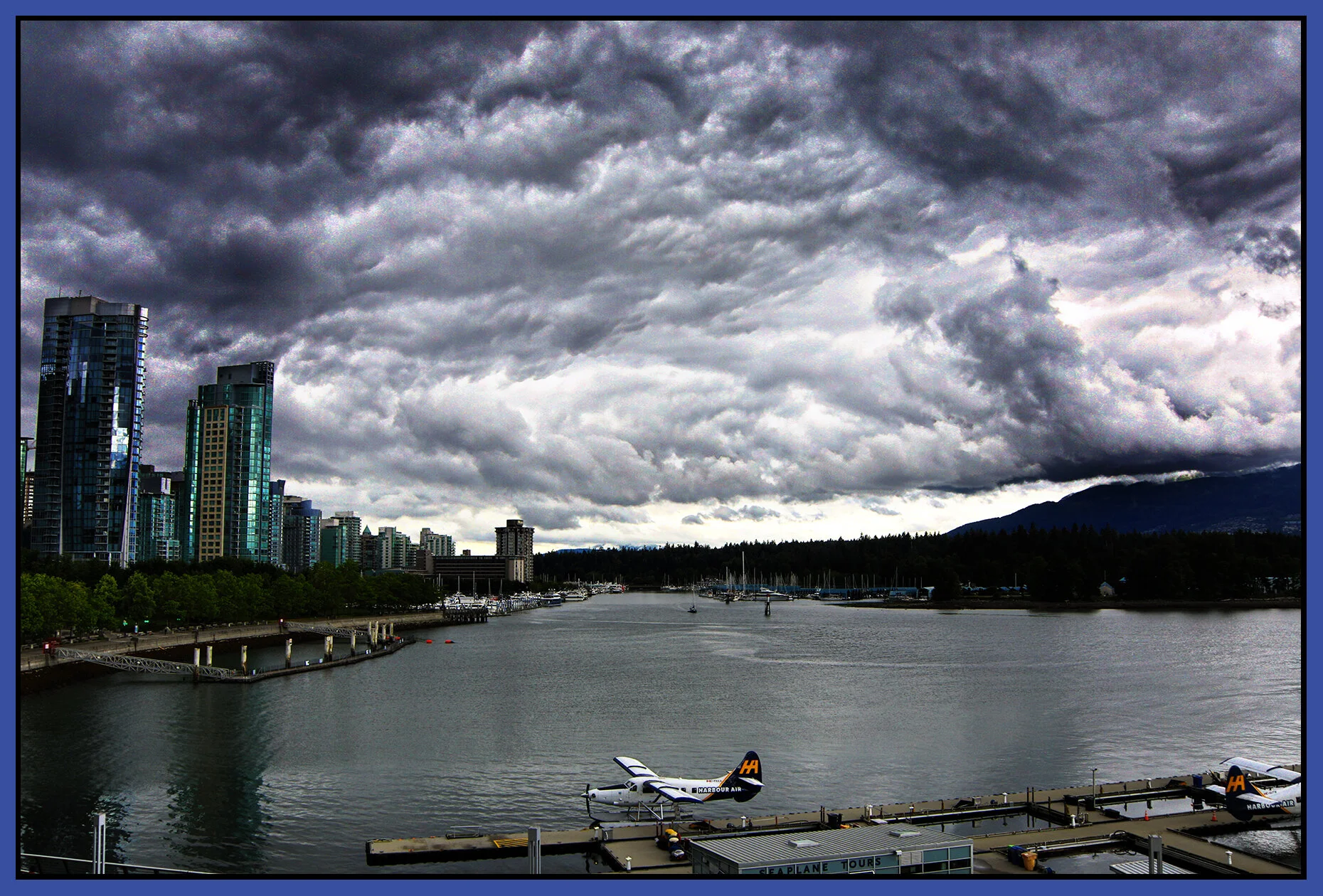 Coal Harbour W LkgW_Jun 7_2021_HDR_5A7737_peWw_AutoBrtn_GrysDecrad_SmrtCntrst_4x6s.jpg