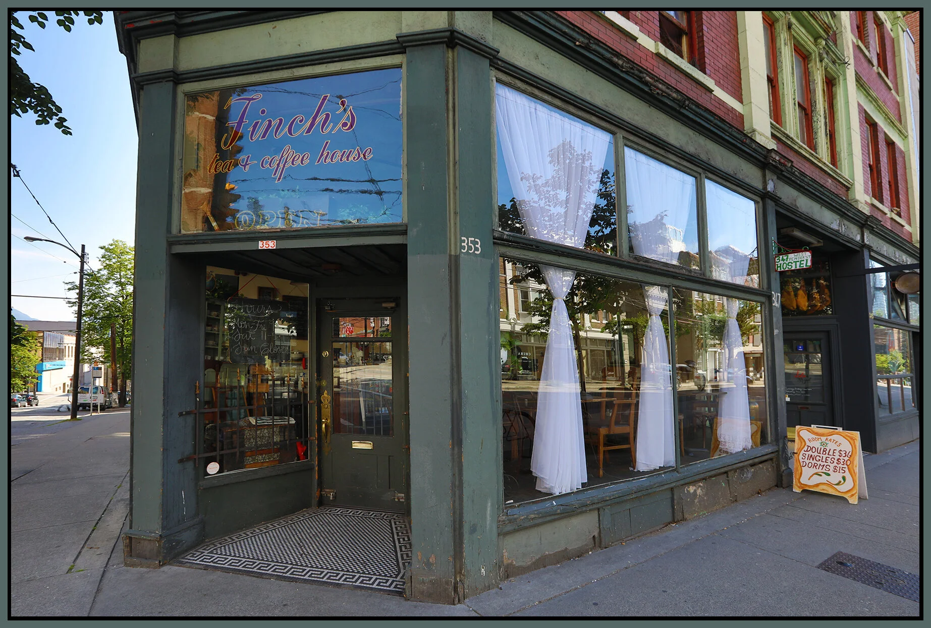 353 W Pender_Jun 1_2019_HDR_E7409_4x6s.jpg