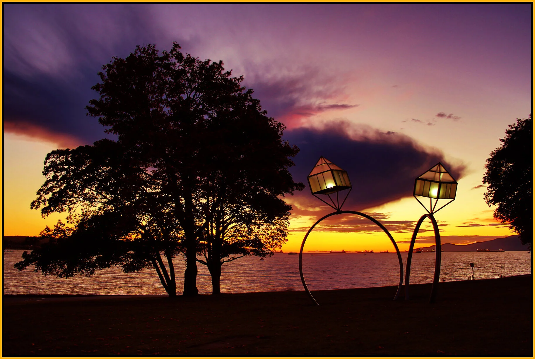 English Bay Art Lkg NW_Sep 20_2016_HDR_L7473_peEnhncSunSt_4x6s.jpg