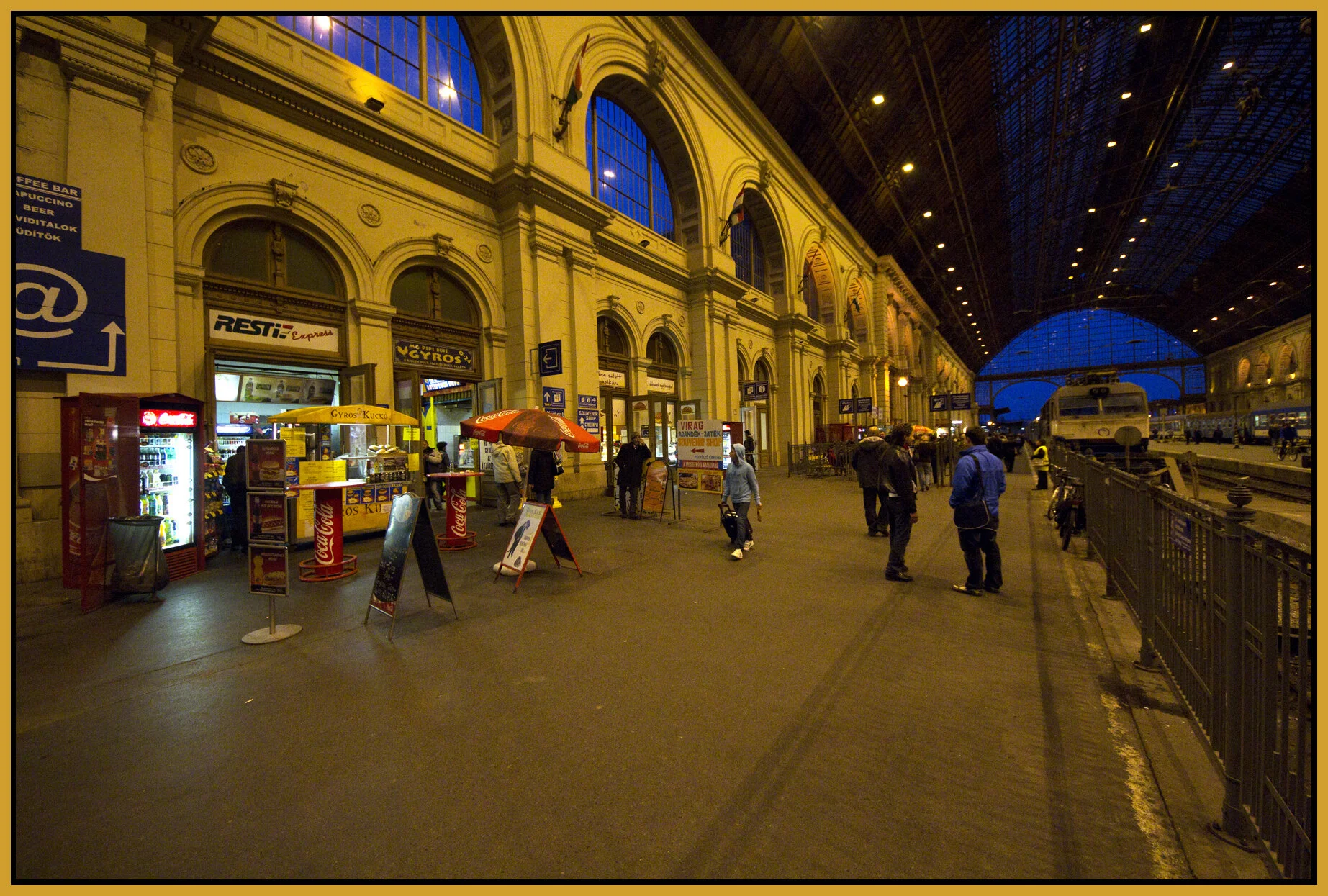 Keleti Pálya_Oct 25_2011_6248_4x6s.jpg