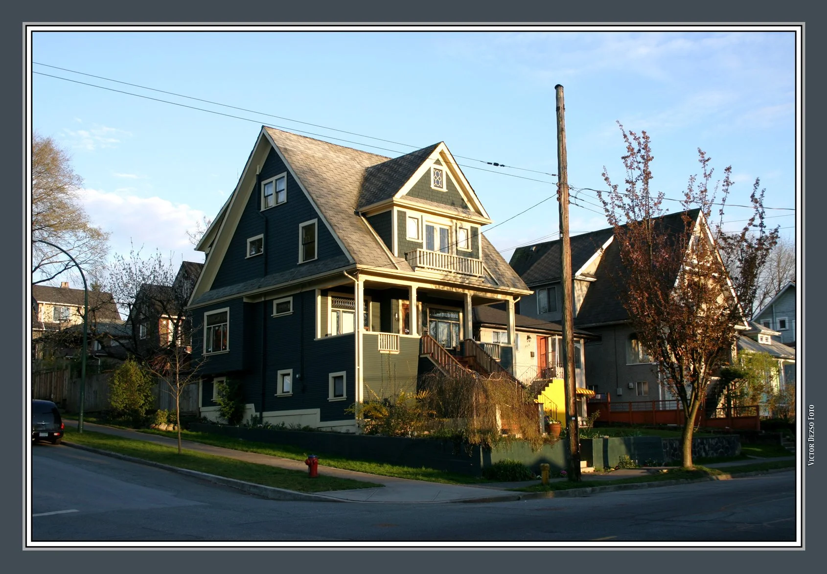 2200 Victoria_7329_4x6s.jpg