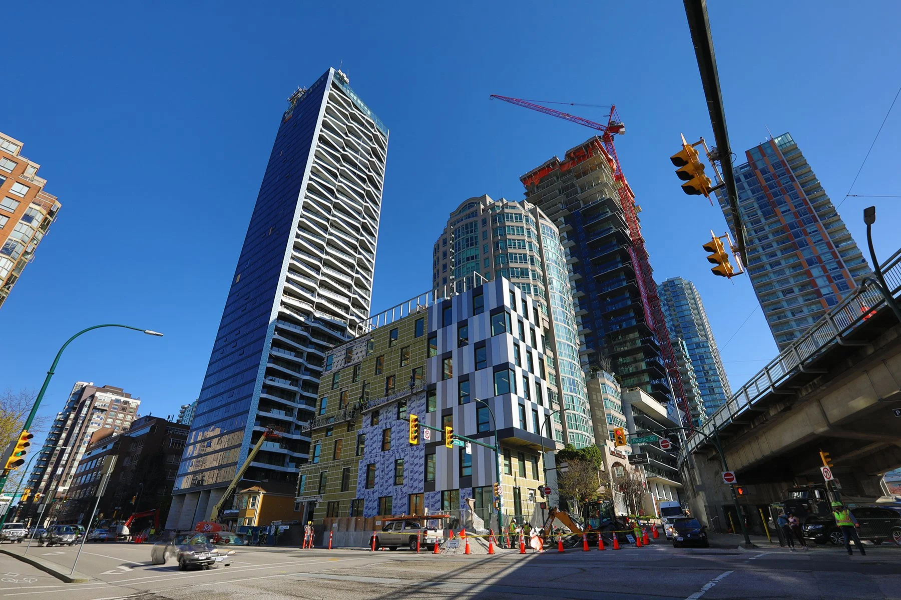 800 Pacific St Const_Apr 16_2021_HDR_5A9146_4x6.jpg