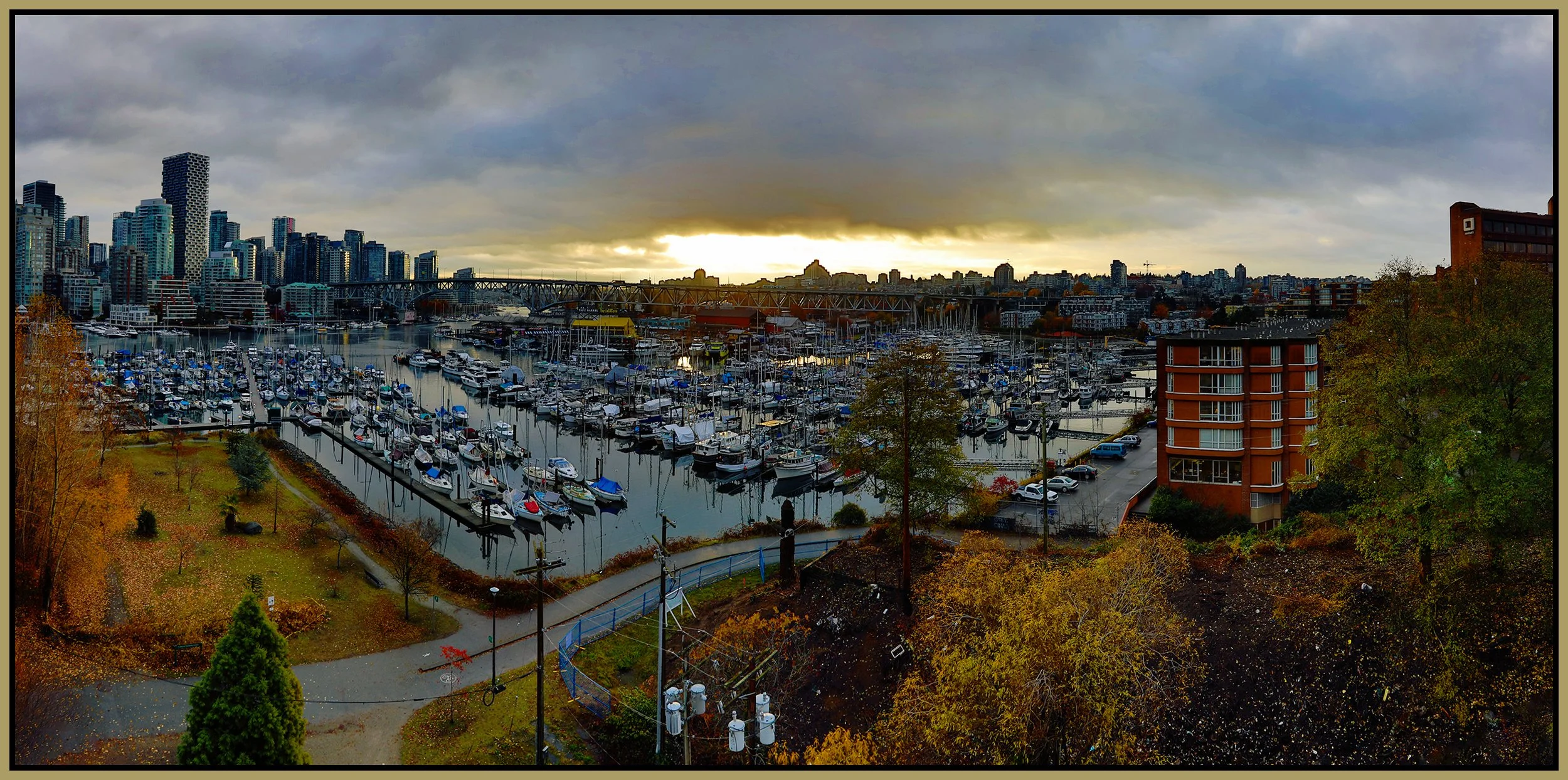 Burrard Bridge LkgNE_Nov 23_2022_HDR_Pan_5C7350_1_pePop_4x8s.jpg