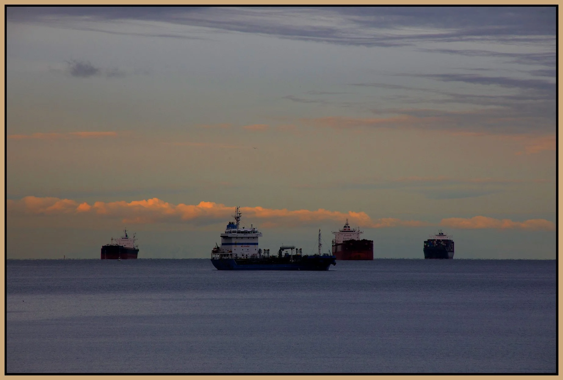 English Bay Ships_Dec 17_2021_HDR_4G5352_peExpMrg_4x6s.jpg