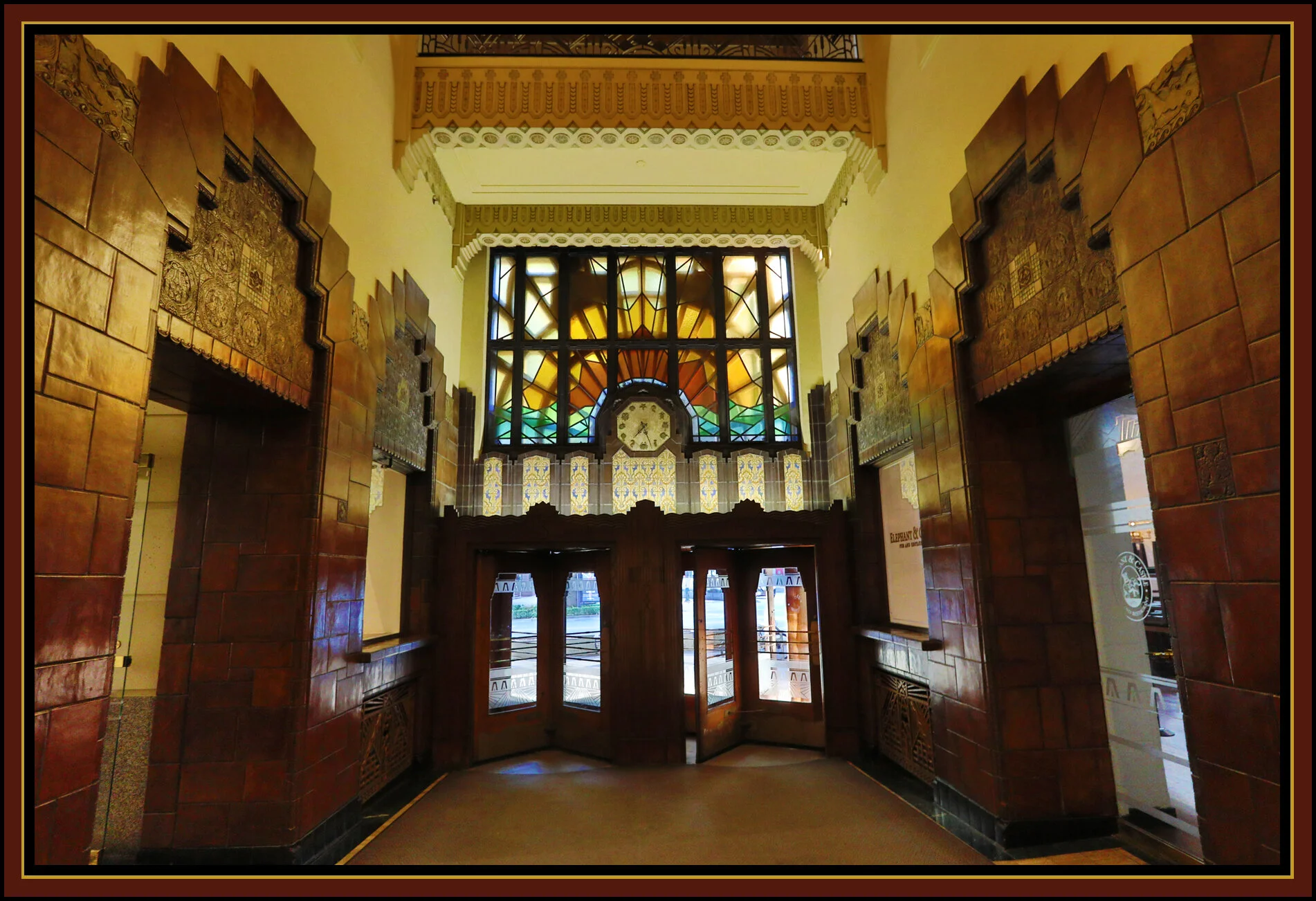 355 Burrard Lobby_Aug 31_2017_HDR_B0755_4x6s.jpg