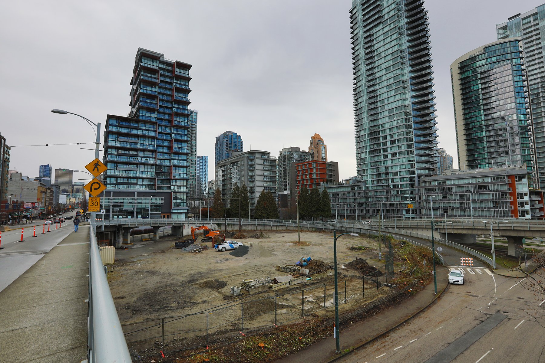 Granville Bridge LkgN_Mar 5_2023_HDR_5D5234_4x6.jpg