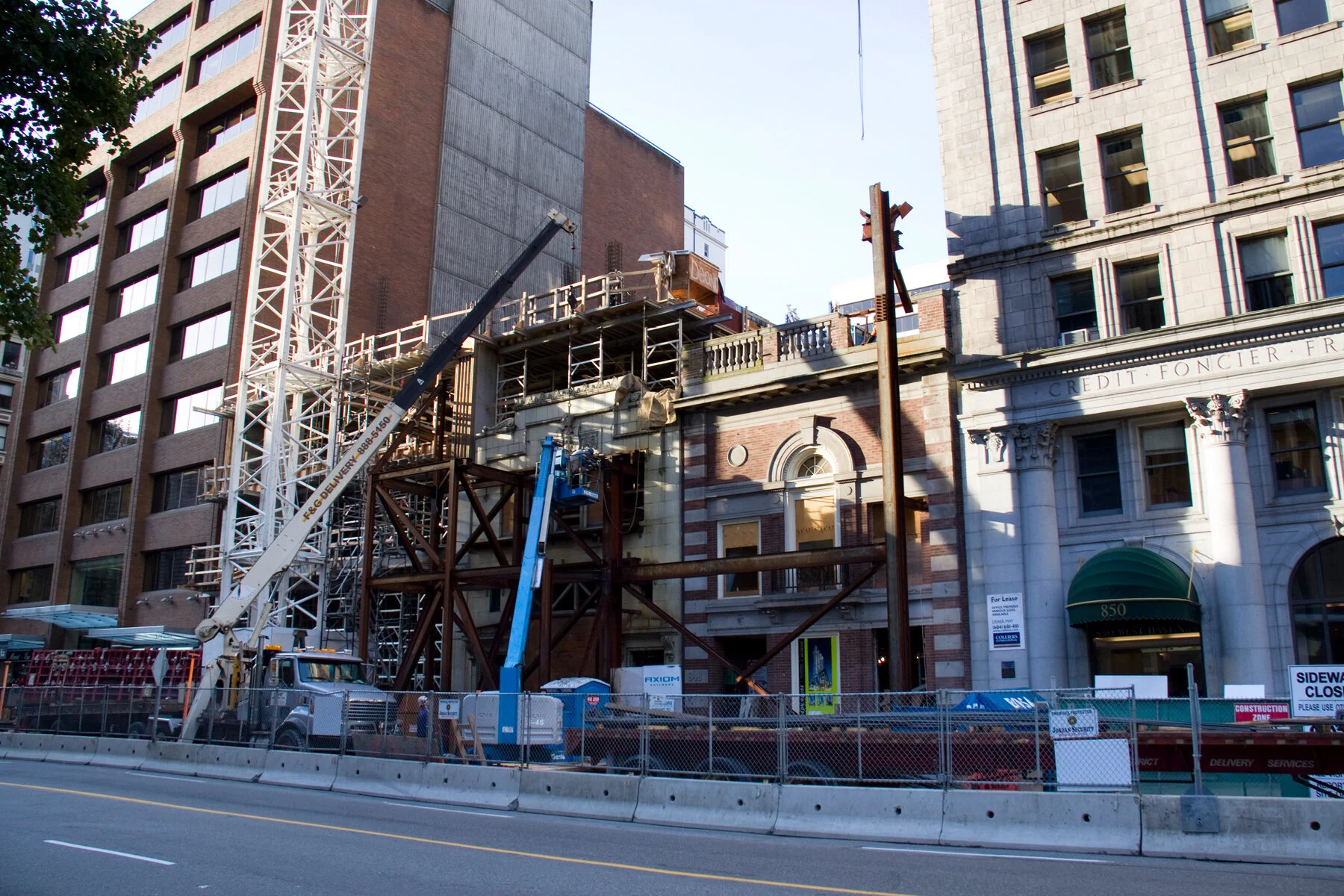 Hastings Const_Oct 6 2009_4989_4x6.jpg