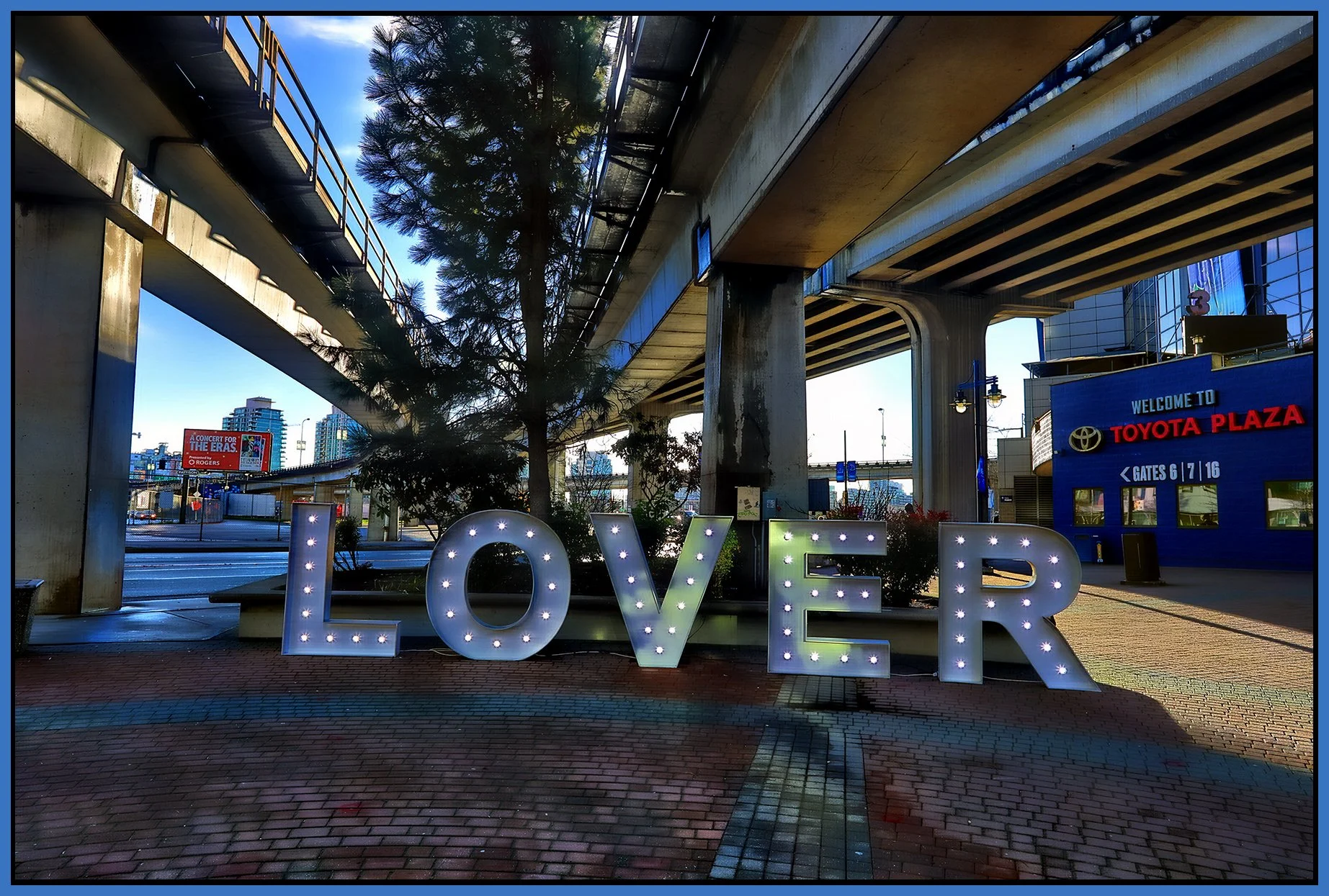 Lover Sign at Stadium_Dec 8_2024_HDR_5E6457_peHdr20131_4x6s.jpg