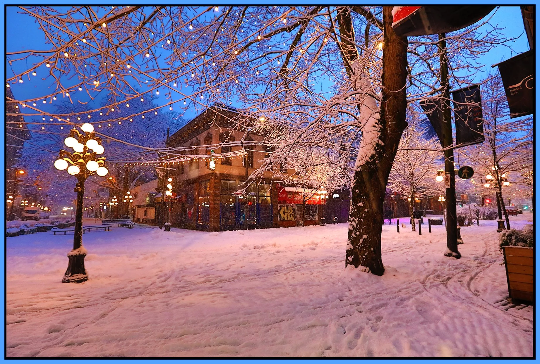 Gastown Maple Tree Square_in the Snow_Jan 17_2024_HDR_4H1024_4x6s.jpg