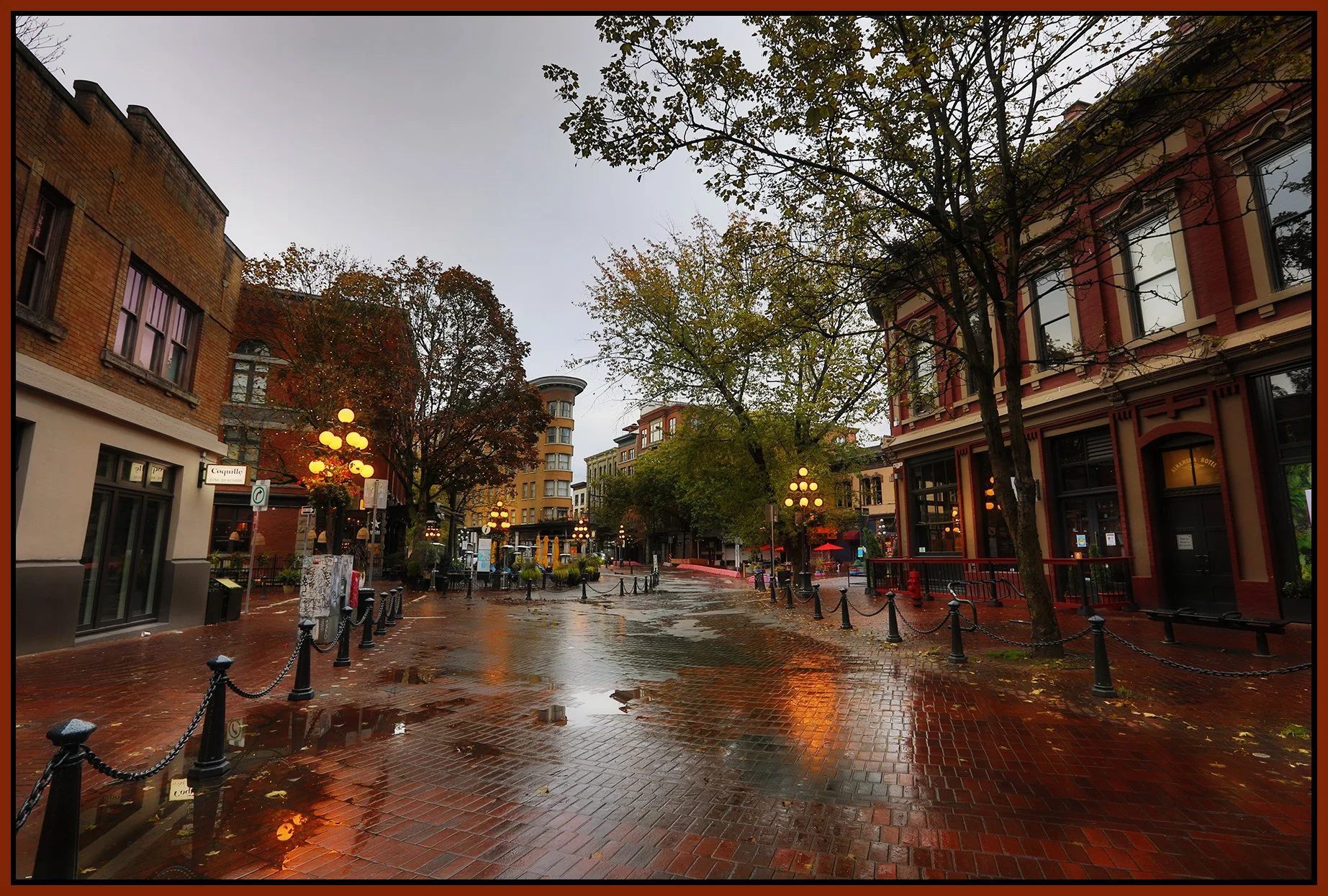 Gastown Maple Tree Sq_Oct 3_2021_HDR_5A5028_peSat&Glo_4x6s.jpg