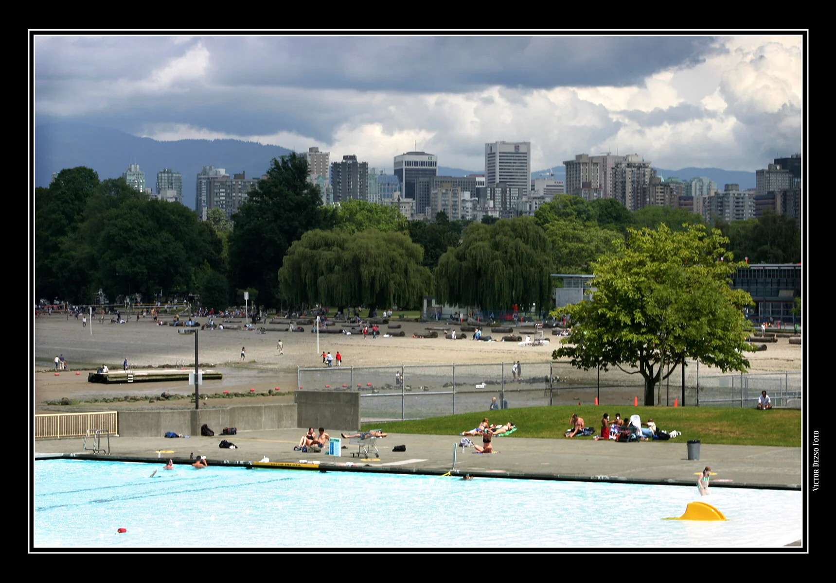 Kits Beach_July 9_2005_3612_4x6s.jpg