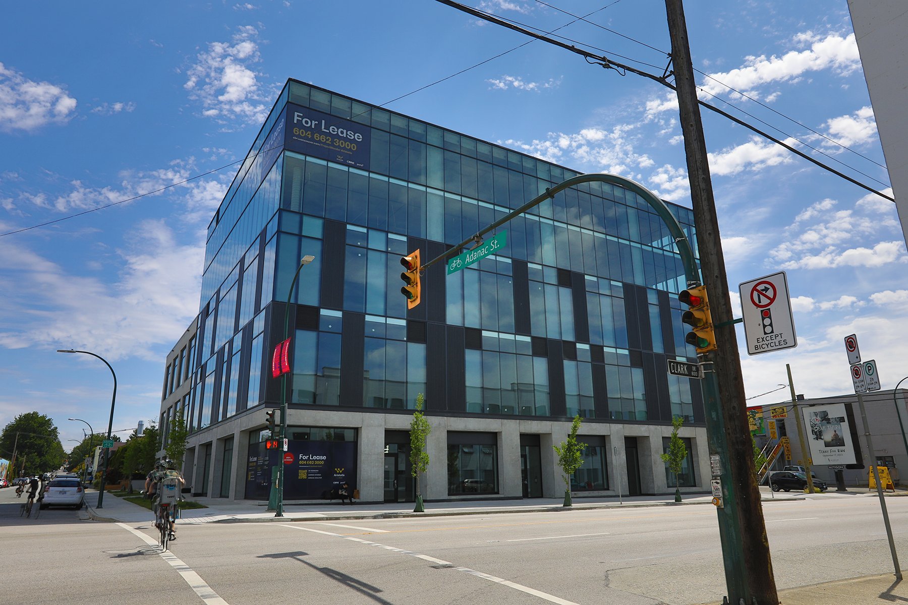 806 Clark Dr Const_Jul 12_2023_HDR_5C2355_4x6.jpg