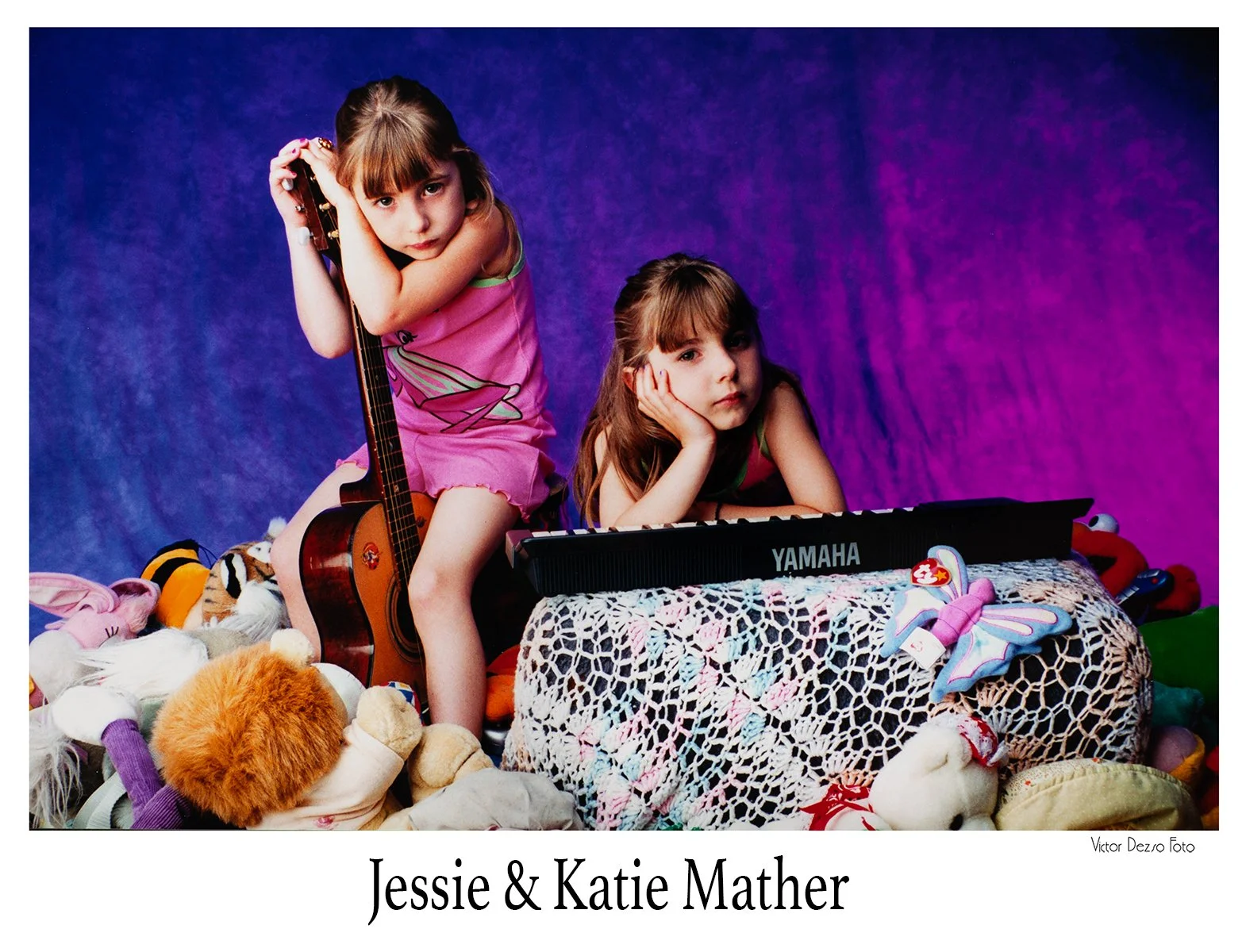 Jessie & Katie Mather_1138_4x5.jpg