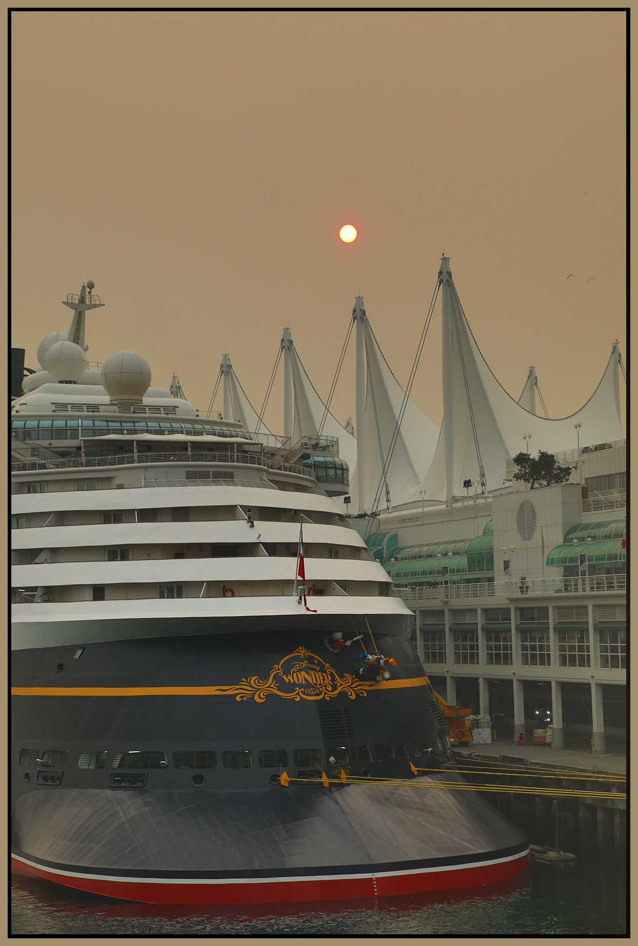 Canada Place Disney Wonder_Aug 20_2018_HDR_D4106_4x6s.jpg