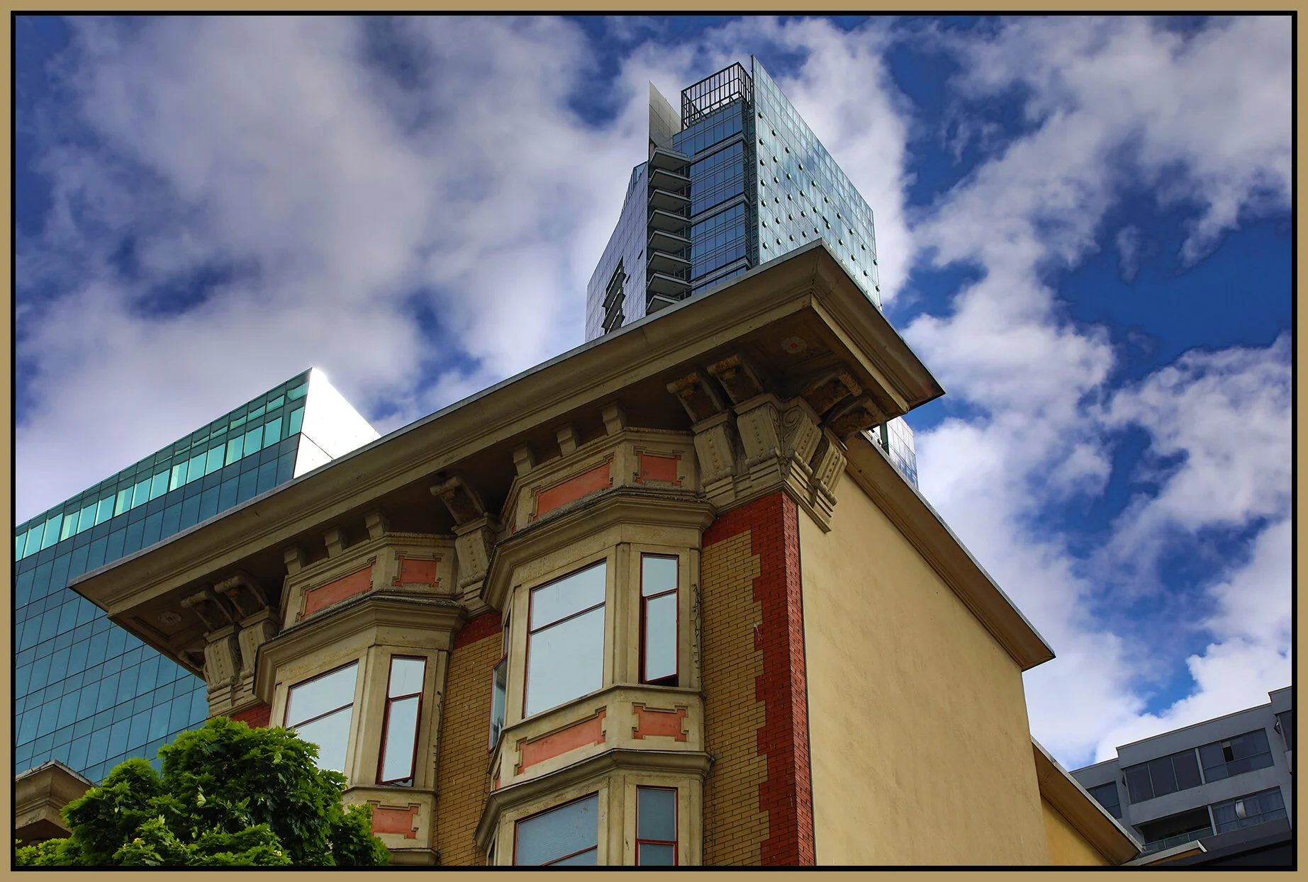 1071 Robson St_Jun 5_2021_HDR_5A7273_4x6s.jpg