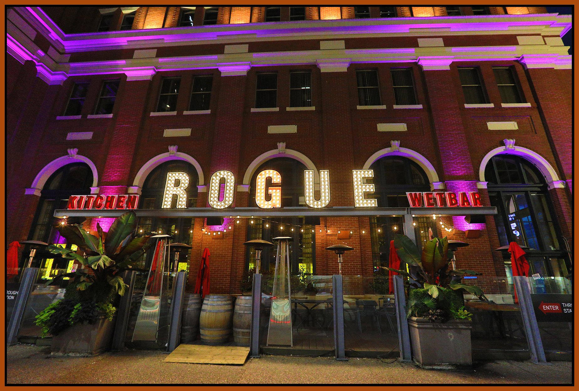 Gastown Rogue_Oct 10_2022_HDR_5C1452_4x6s.jpg