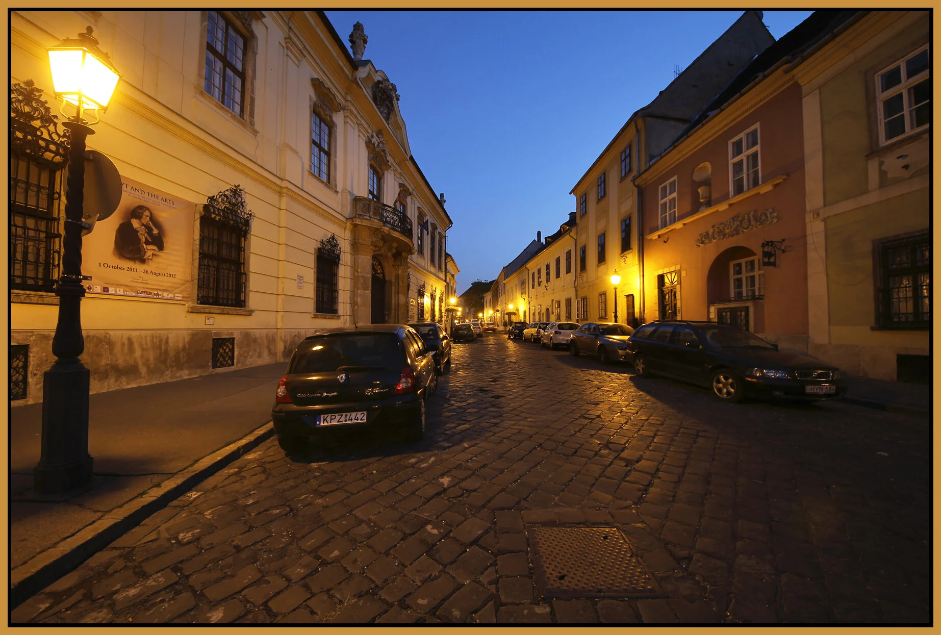 Vár_Nov 5_2011_1051_4x6s.jpg