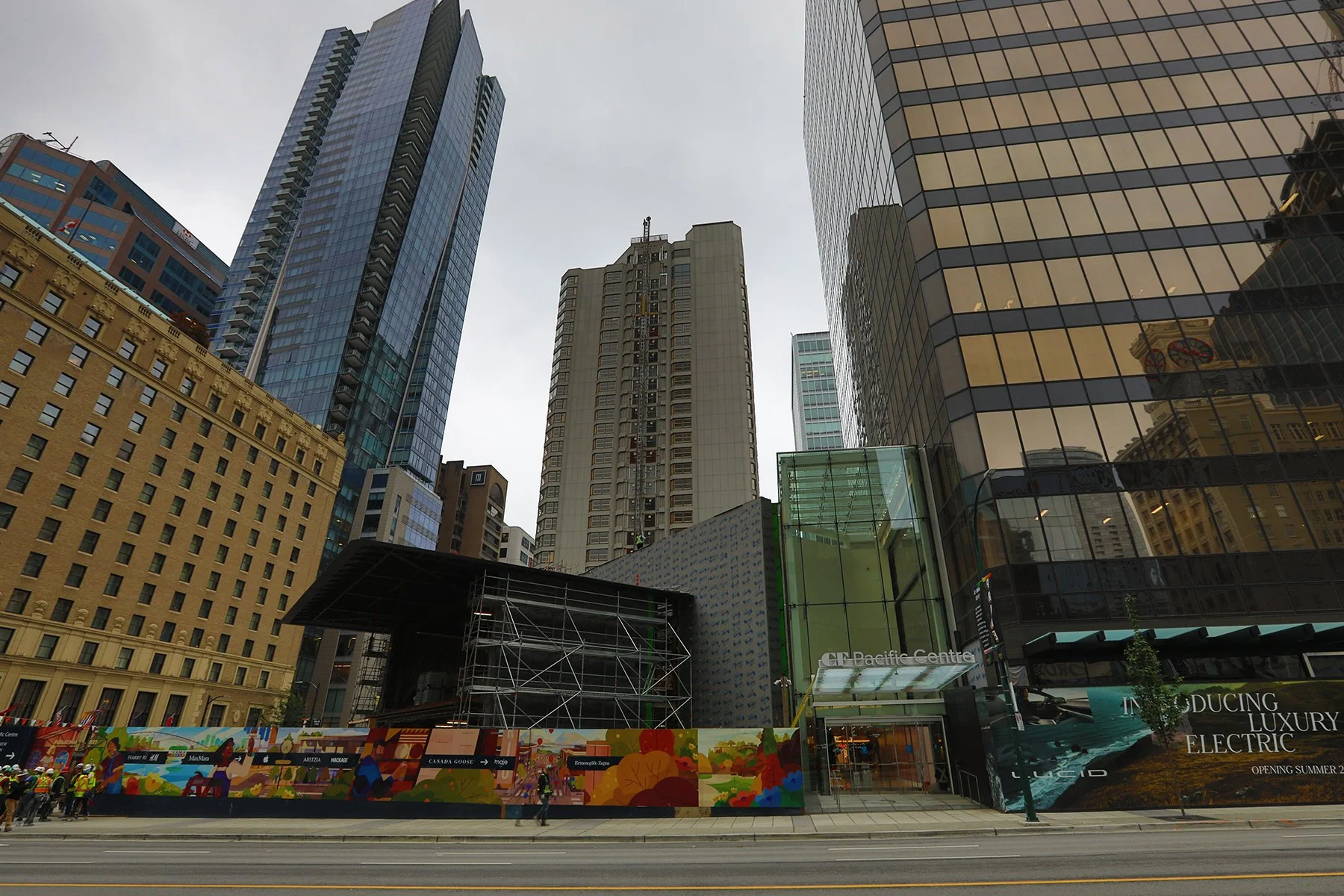 Pacific Centre Const_Aug 27_2021_HDR_5A0229_4x6.jpg