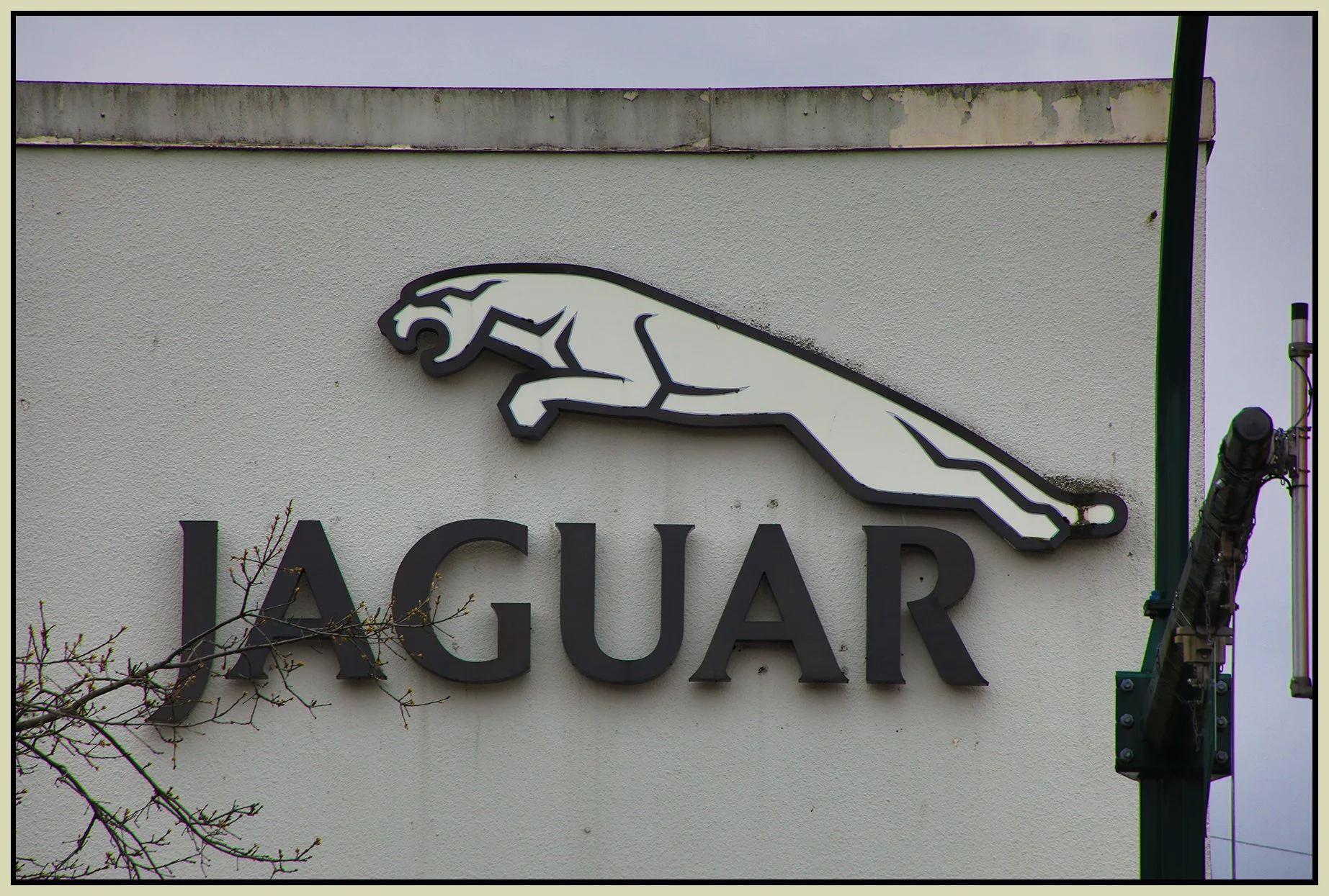 Jaguar Sign_Apr 15_2022_HDR_5B2775_4x6s.jpg