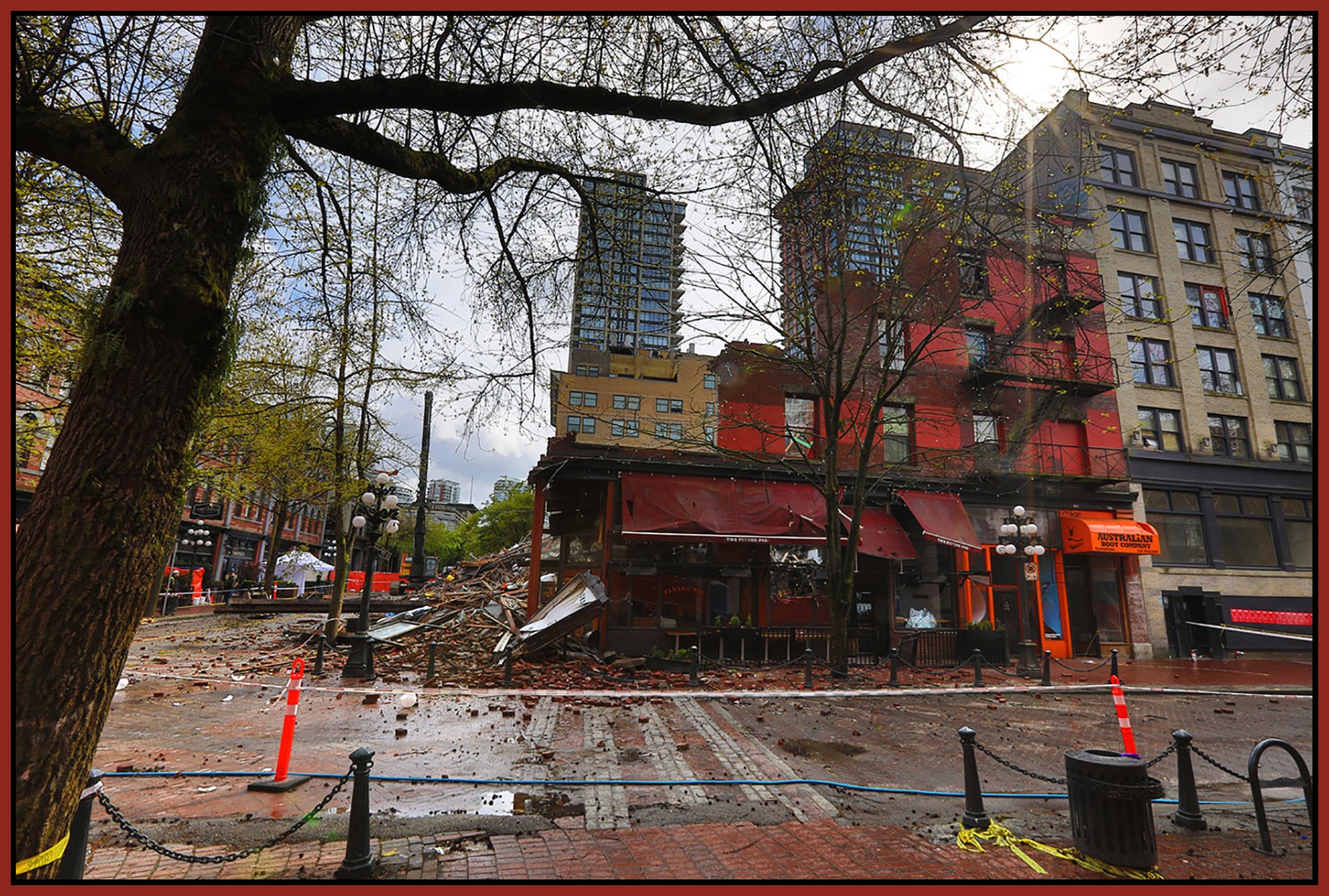 Gastown Fire_Apr 26_2022_HDR_5B3575_4x6s.jpg