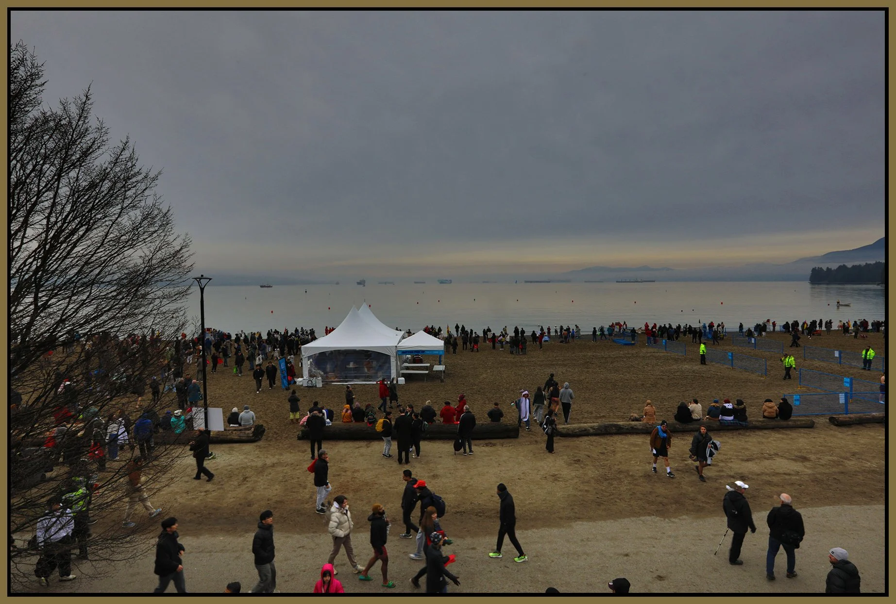 English Bay Polar Bear Swim from Beach Ave LkgW_Jan 1_2026_HDR_4K6750_4x6s.jpg