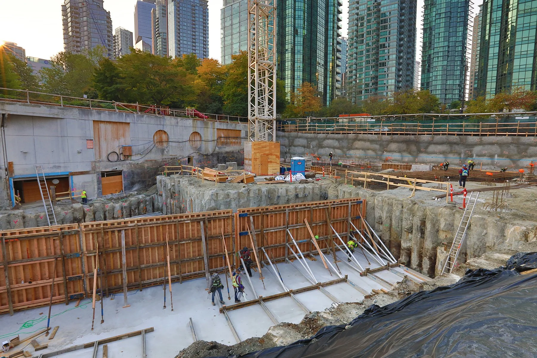 Coal Harbour Const_Oct 17_2022_HDR_5C3740_4x6.jpg