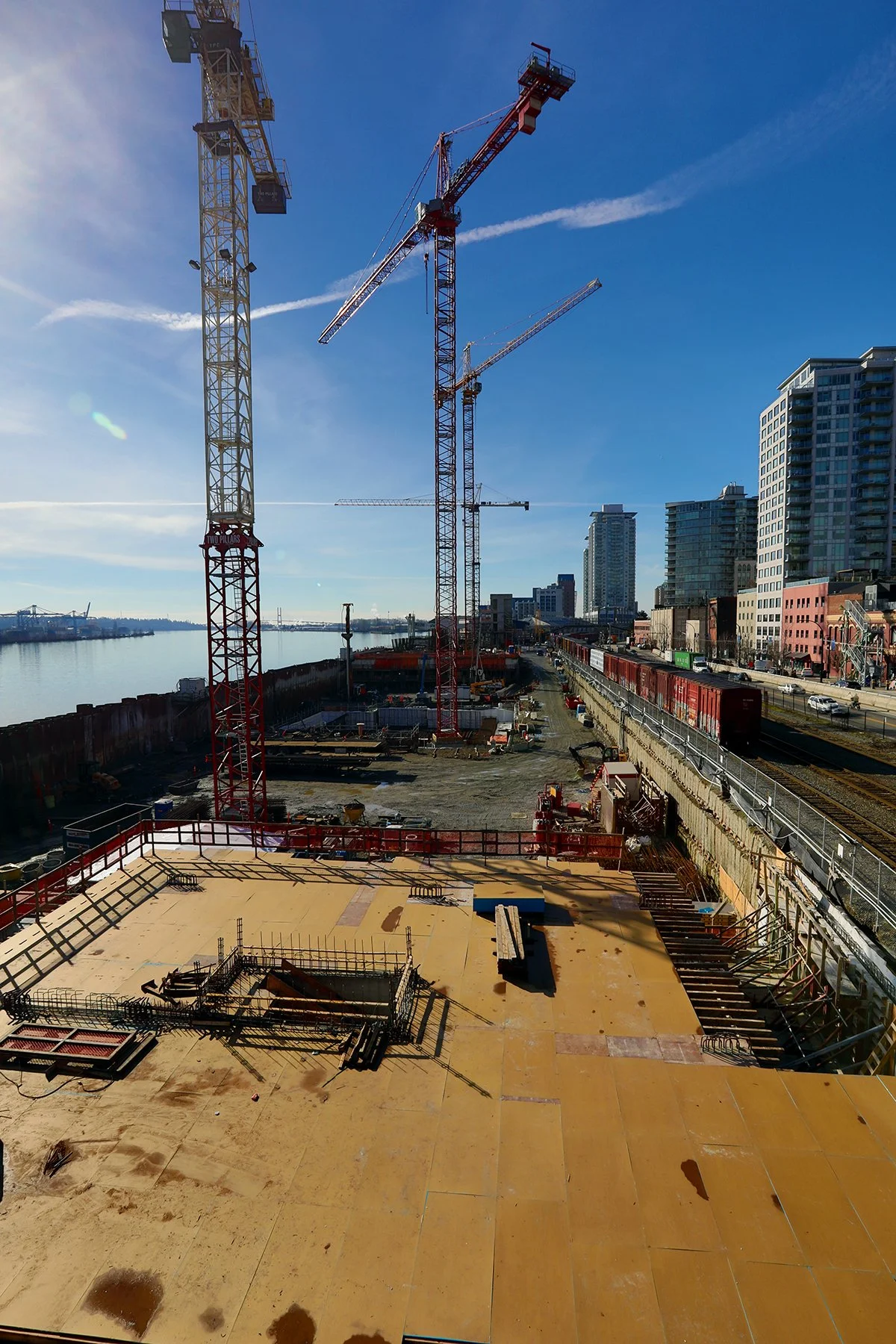 New West Waterfront Const_Feb 6_2022_HDR_4G6700_4x6.jpg