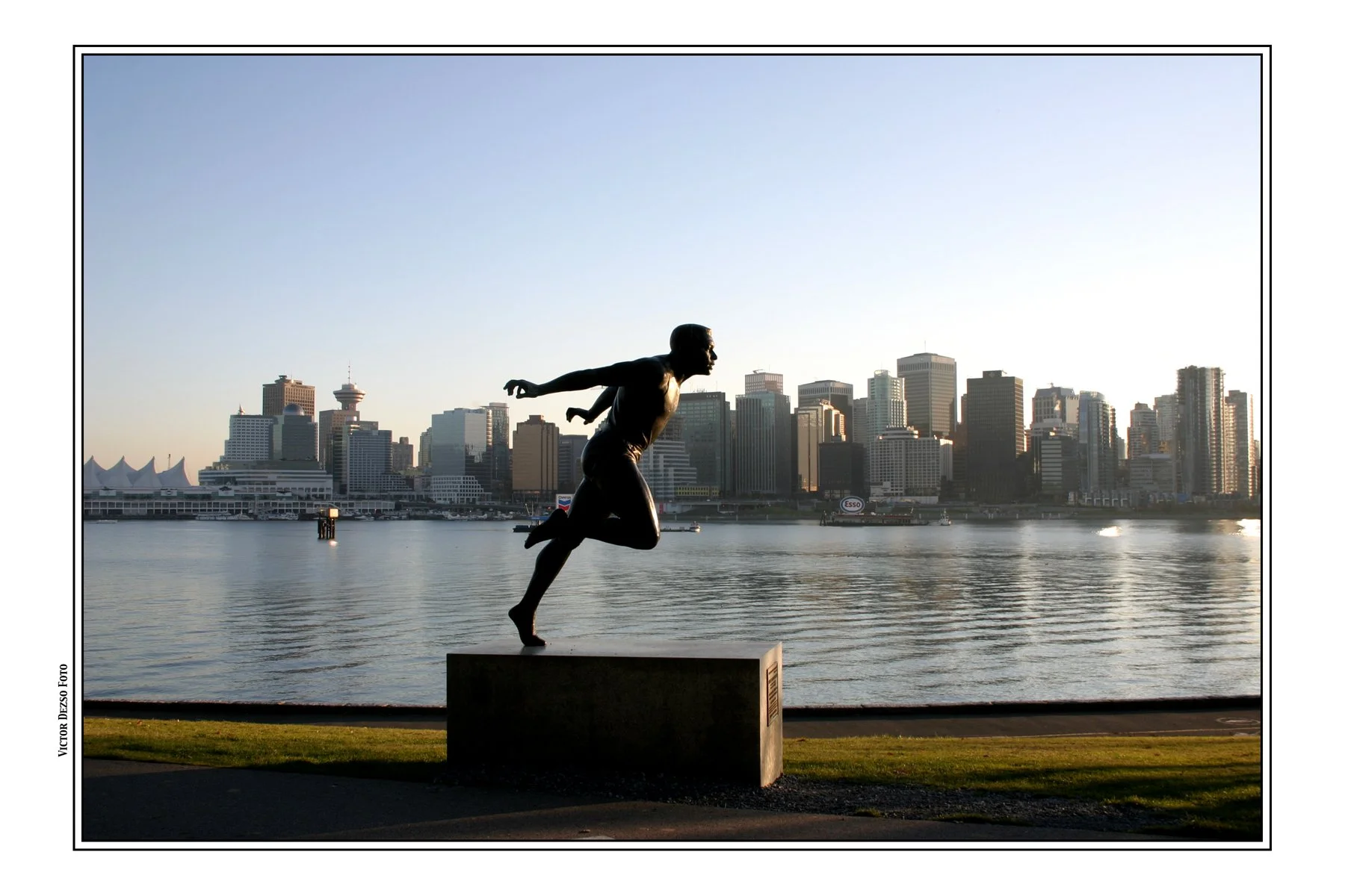 Stanley Pk.Runner_Nov 19_2004_2896_4x6s.jpg