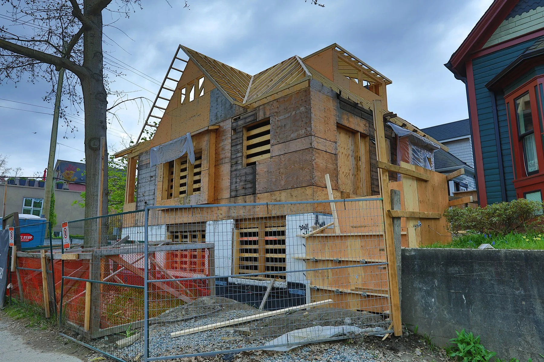 703 Heatley Const_Apt 30_2023_HDR_4H6394_4x6.jpg