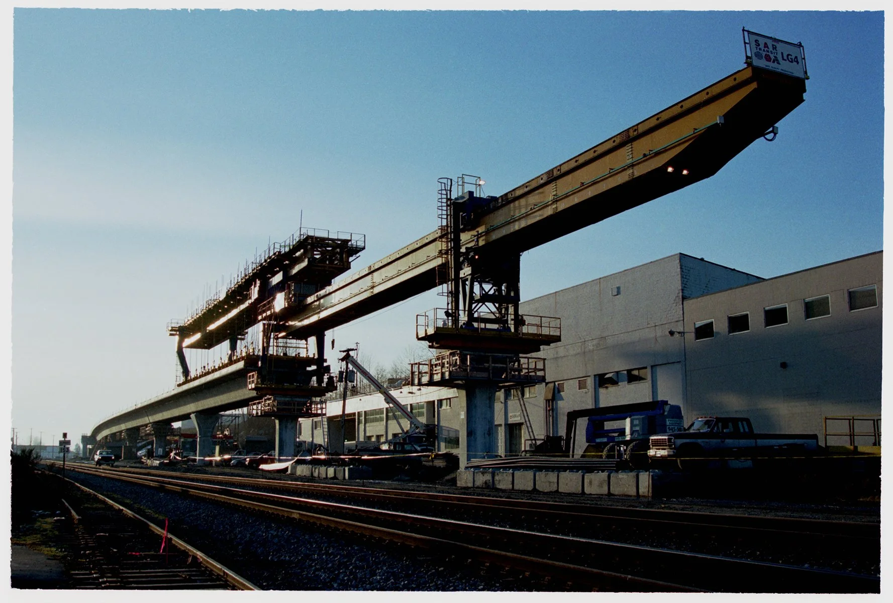 Skytrain Constr_Jan 29_2001_17_4x6.jpg