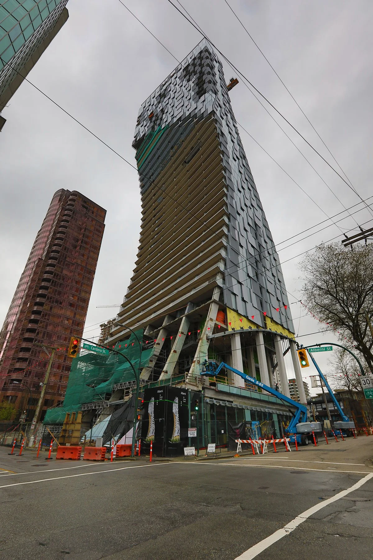 1568 Alberni Const_Apr 12_2022_HDR_5B2339_4x6.jpg