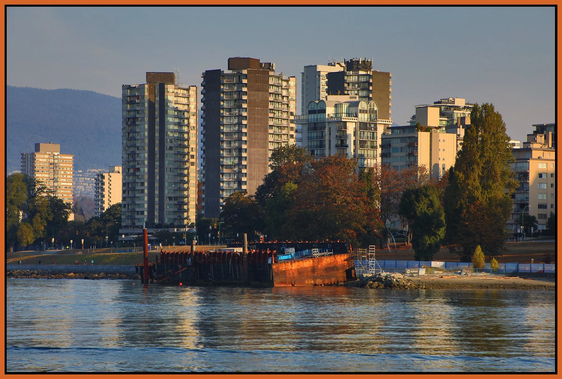 English Bay Barge_Oct 9_2022_HDR_4H3054_4x6s.jpg